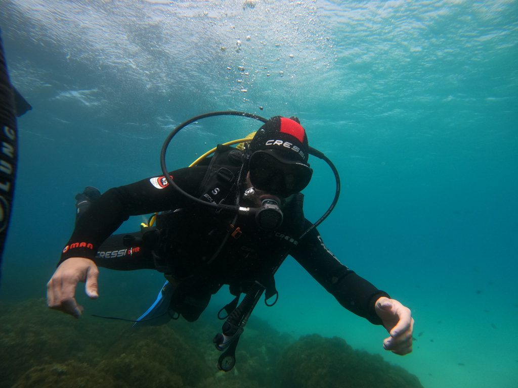 Descubre el boxeo - Carlos Khaibar Boxing - Descubriendo nuevos deportes I: iniciación al buceo en Tarifa - WhatsApp Image at scaled
